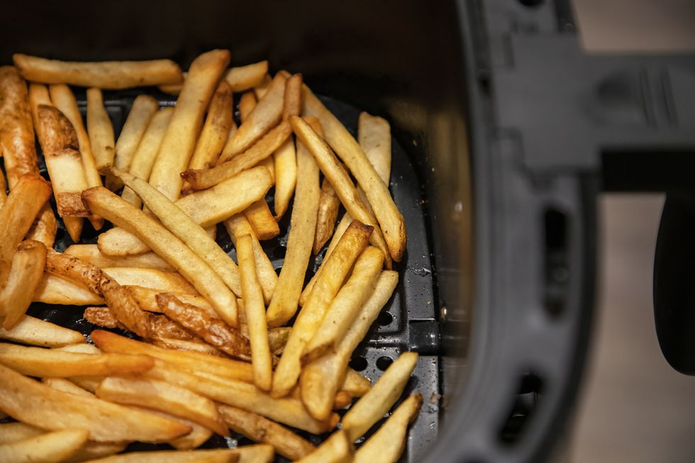 Patatas fritas en freidora de aire: cómo conseguir que queden crujientes Patatas Fritas en Freidora de Airre